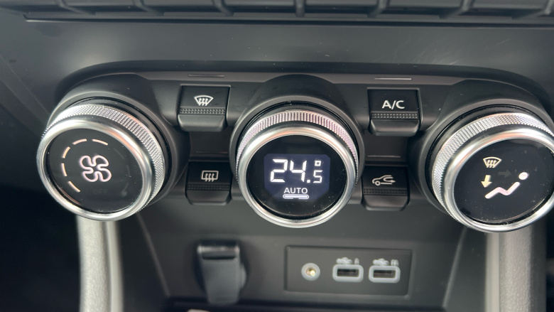 Renault Captur 1.0 TCE 90 Techno 5dr Petrol Hatchback